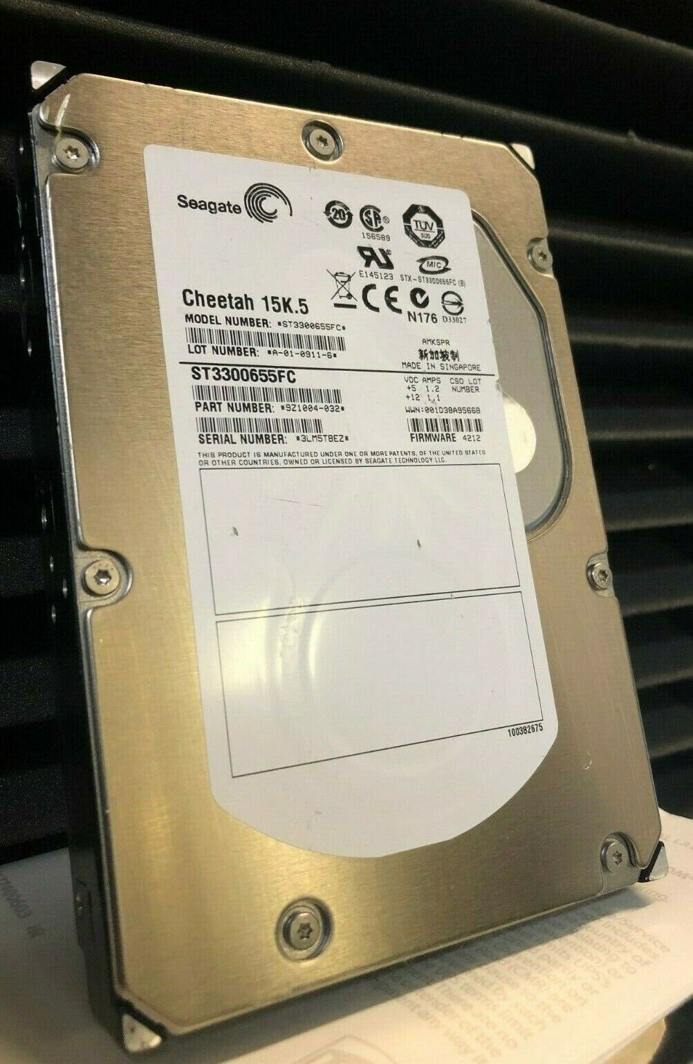 Seagate 300GB 15K 3.5" ST3300655FC Fiber Fibre Channel FC Hard Drive 9Z1004-032
