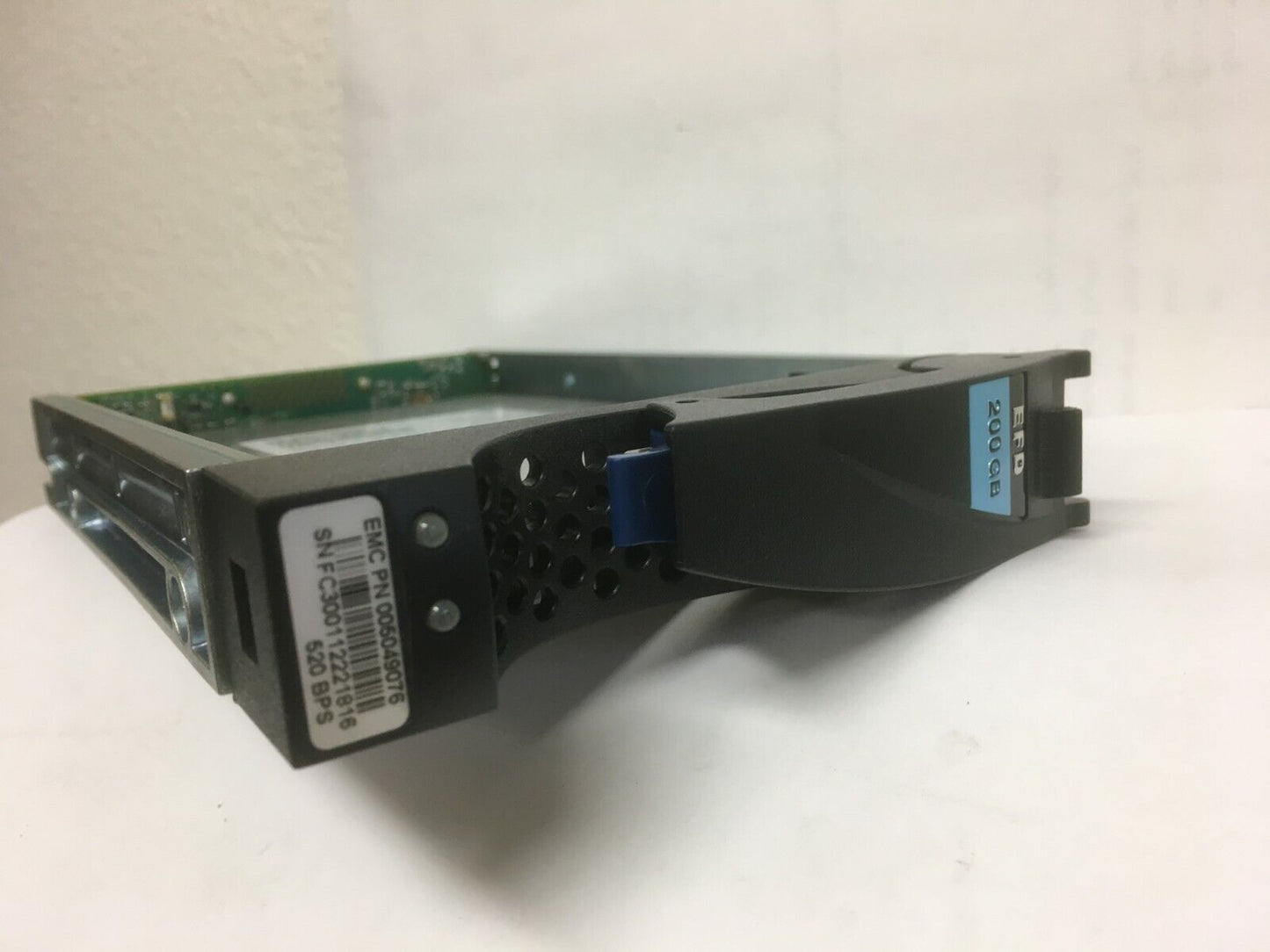 Samsung EMC 200GB SAS EFD Flash Drive SSD 3.5" MZ3S9200XACP-000C3 118032714
