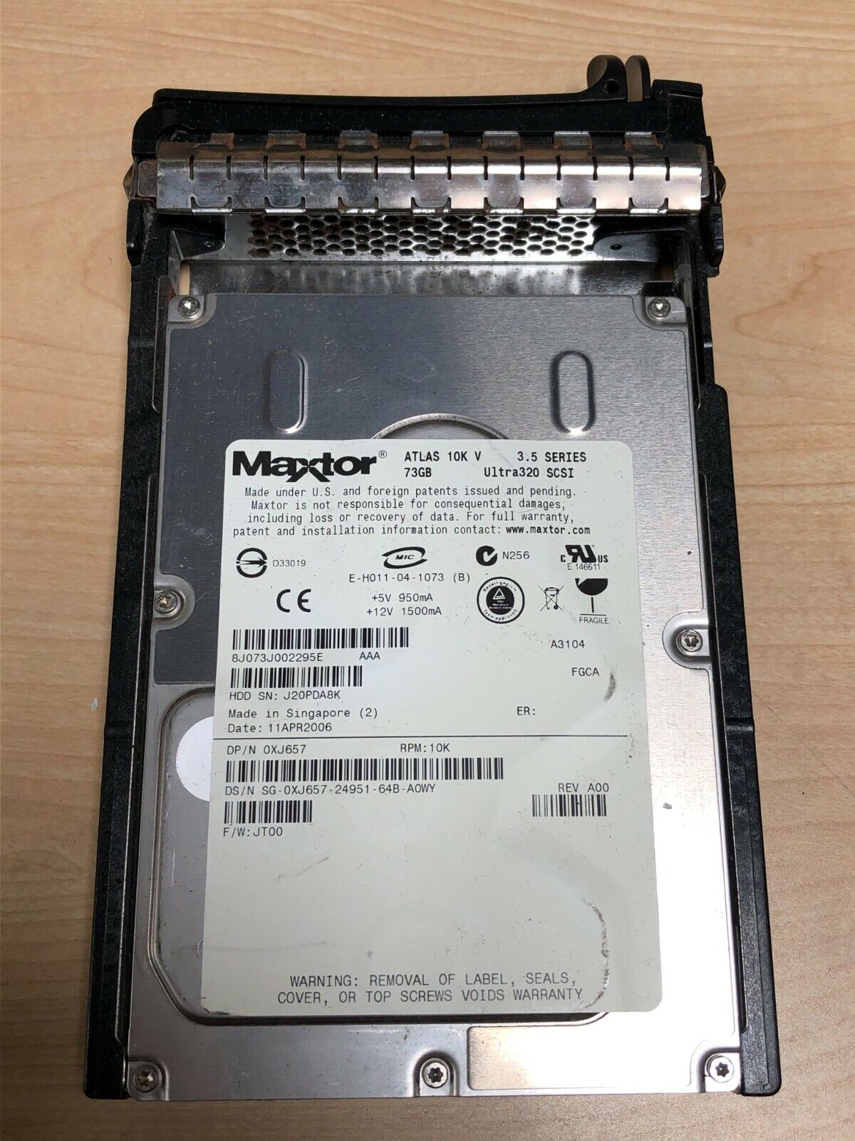 Dell 73GB U320 SCSI 10K XJ657 0XJ657 HDD HARD DRIVE