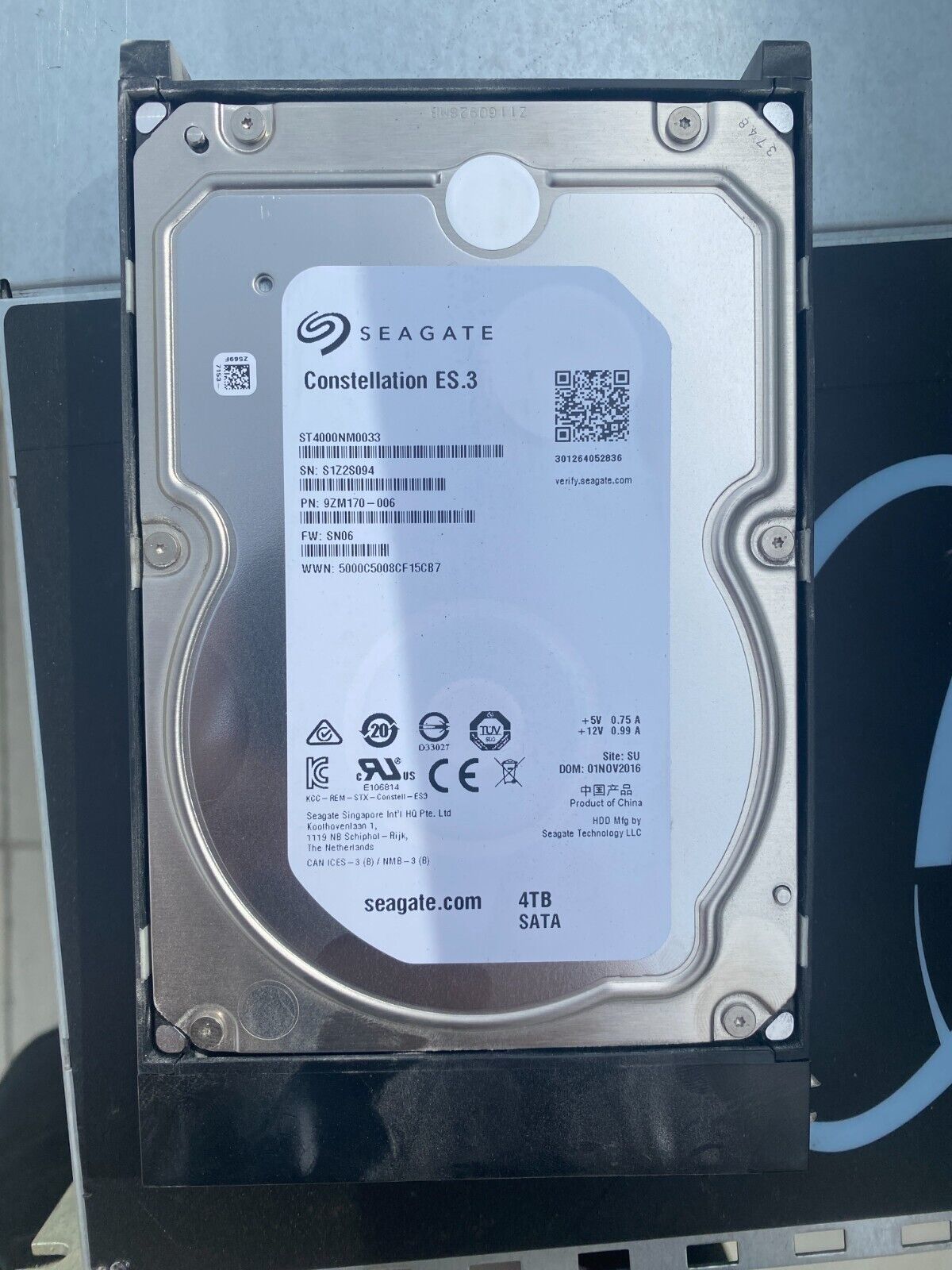 EMC Isilon X400 144TB Node w/ 36x 4TB 7.2K HDD, 10GbE, 48GB RAM