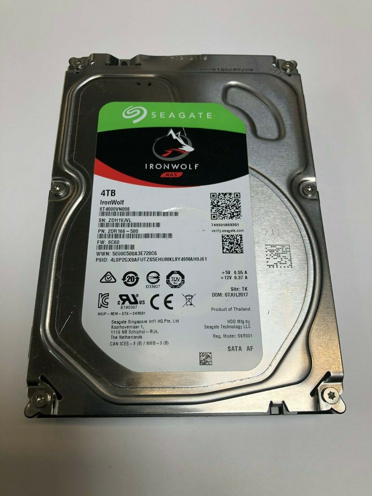 Seagate 4TB IronWolf NAS SATA 6Gb/s NCQ 64MB Cache 3.5" Hard Drive ST4000VN008