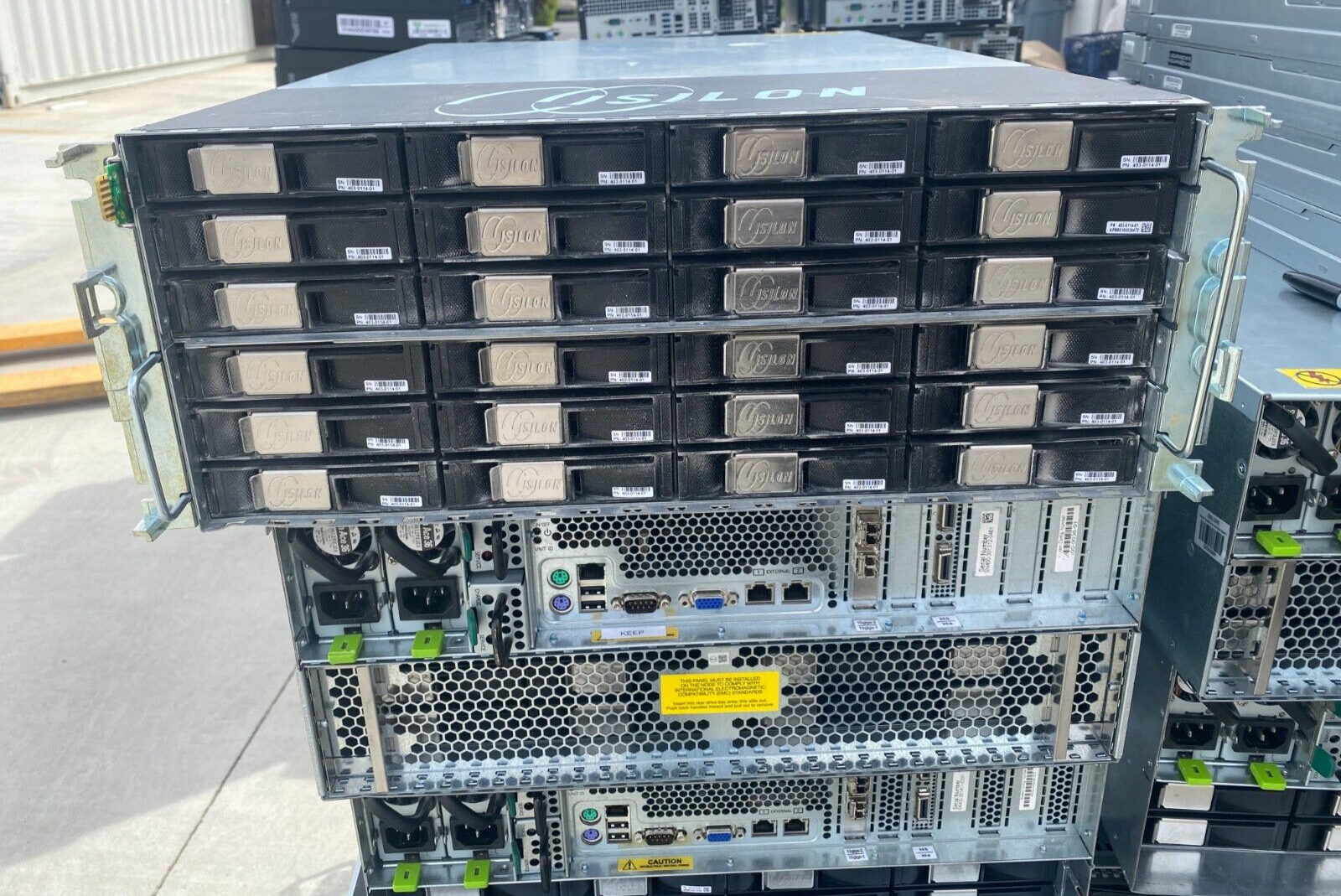 EMC Isilon X400 no HDDs, 36x bays with trays, 10GbE, 48GB RAM