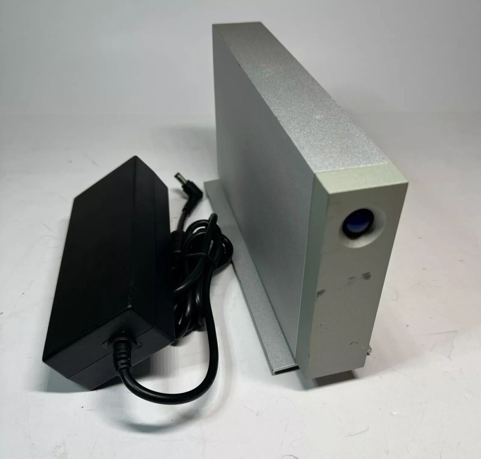 LaCie D2 Thunderbolt 2 3TB USB 3.0 3.5'' External Hard Drive LRD0TU3