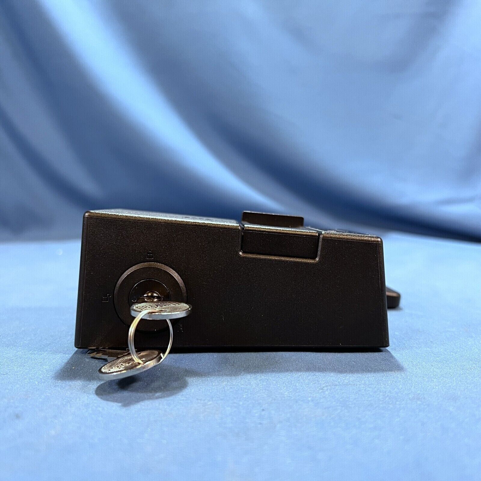 Lenovo ThinkPad Ultra Docking Station US 40AJ w 135W Adapter Key For T580 T590