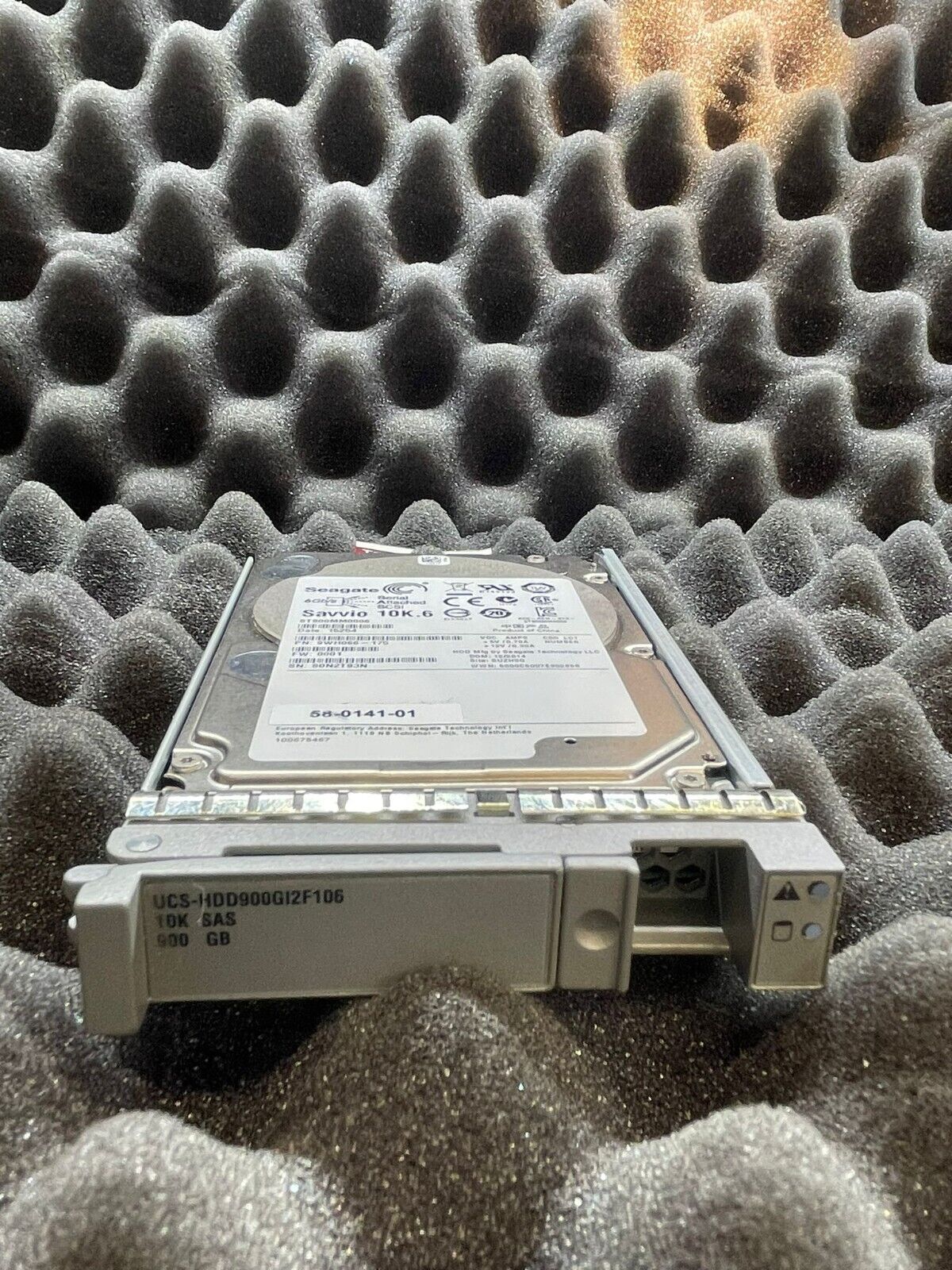 SEAGATE ST900MM0006 900GB 10K 6GB 2.5" SAS HDD UCS-HDD900GI2F106 - MP W CADDY