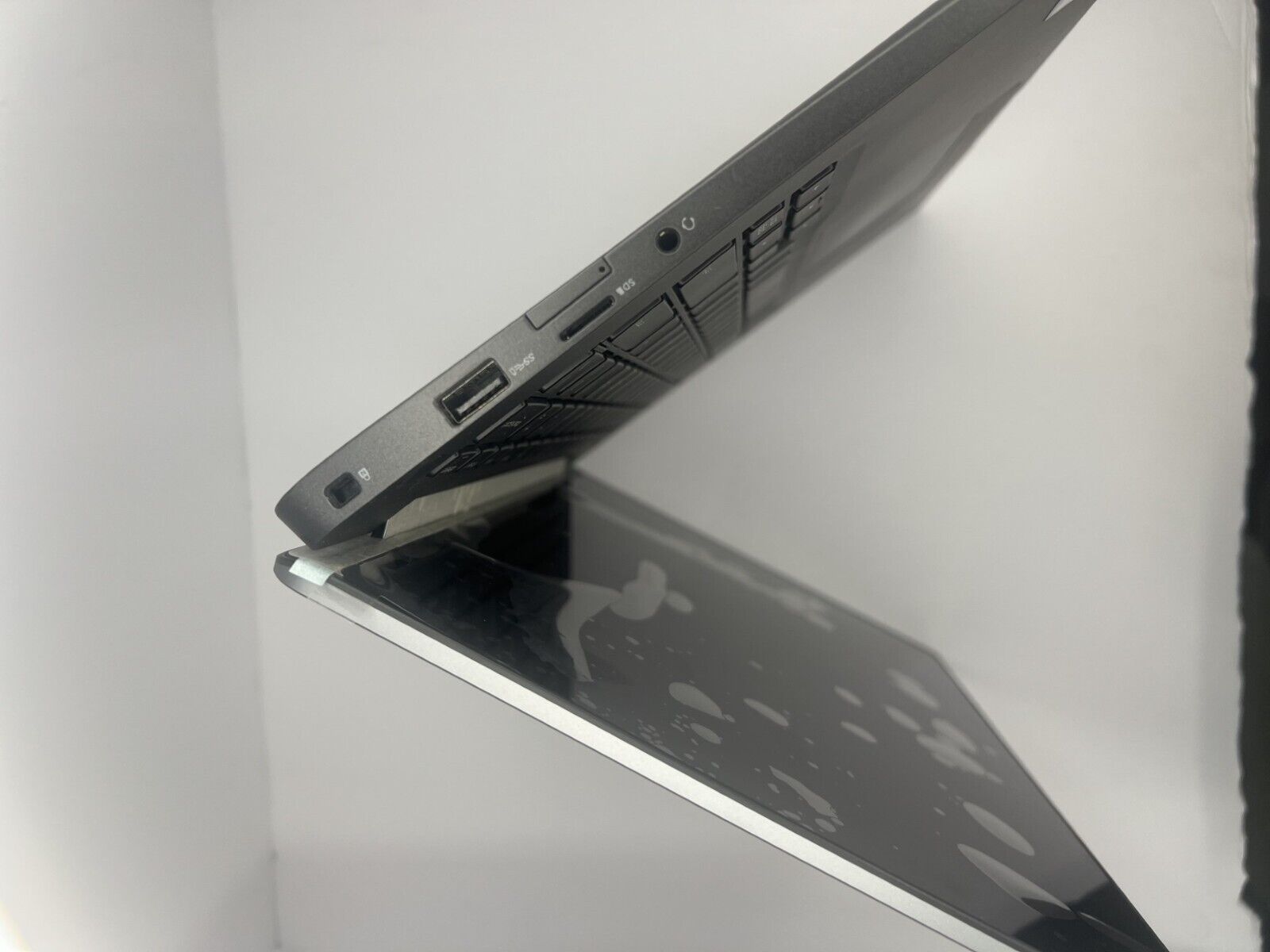 Dell Latitude laptop 7300 13.3" FHD TOUCH i7-8665U 16GB 512gb SSD Win 11 p WIFI