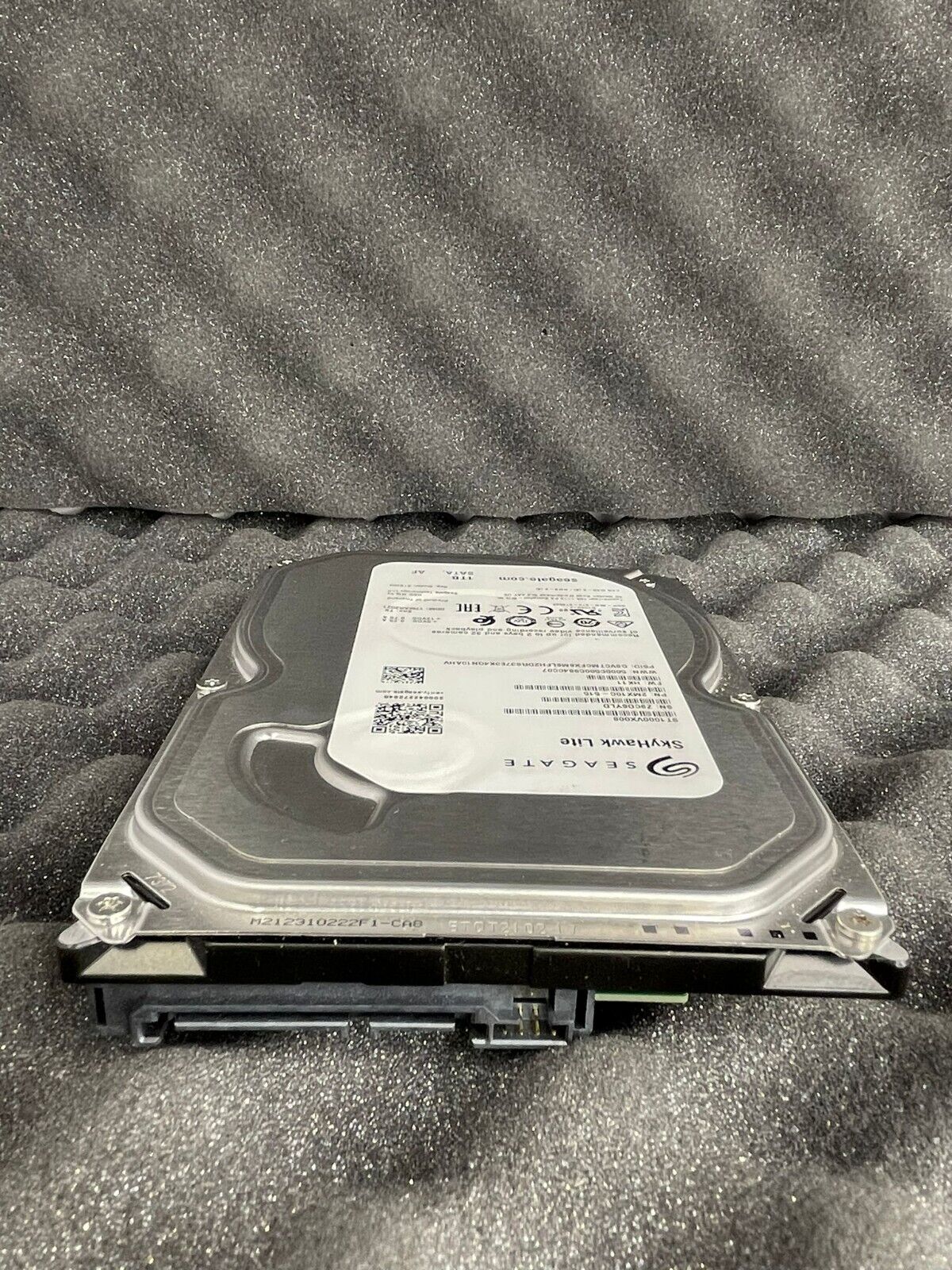 Seagate SkyHawk Lite ST1000VX008 Surveillance Hard Drive - 1TB SATA