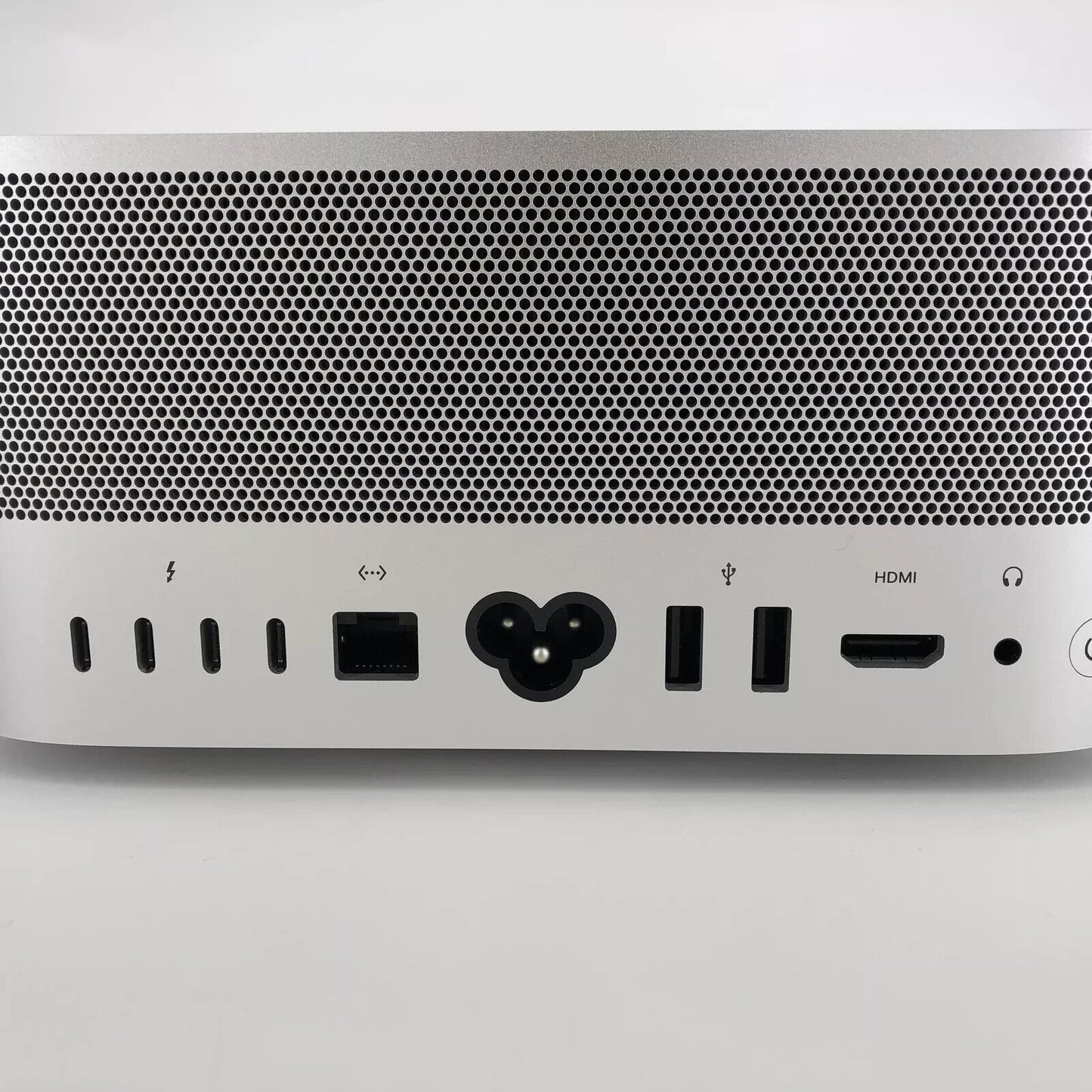Mac Studio 2023 3.49GHz M2 Ultra 24-Core CPU/76-Core GPU 128GB 1TB SSD Excellent