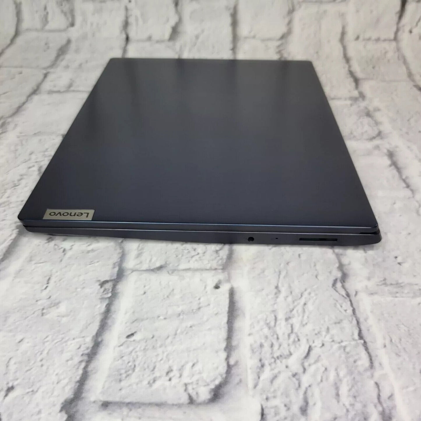 Lenovo Ideapad 3 14ADA05 14" AMD Ryzen 5 3500U 2.10 GHz 8GB RAM 250GB SSD WIN 11