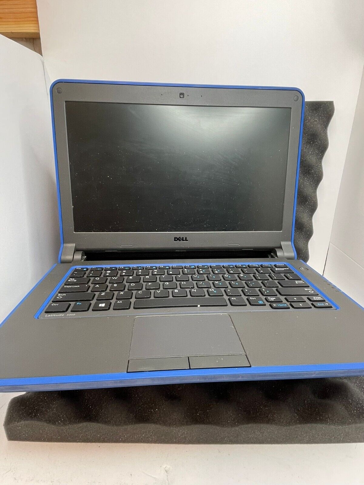 Dell Latitude 3350 i3 5th Gen Laptop HD NO SSD 2.0 GHz NO RAM - LOT OF 10