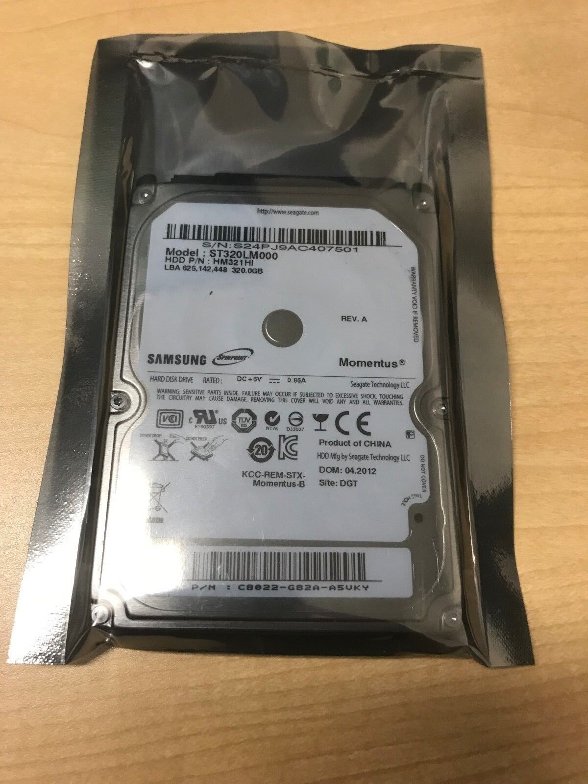 ST320LM000 GENUINE Samsung HARD DRIVER 320GB  2.5 SATA HM321HI