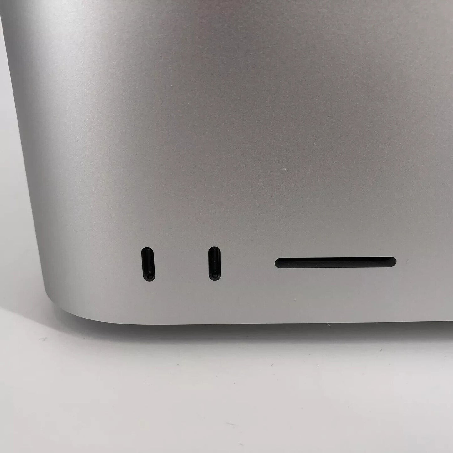 Mac Studio 2023 3.49GHz M2 Ultra 24-Core CPU/76-Core GPU 128GB 1TB SSD Excellent