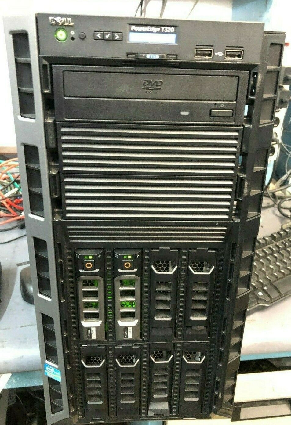 Dell PowerEdge T320 2.5 8-Bay | 1x E5-2430=6 Cores | 94GB | H710 | 4x 900GB SAS