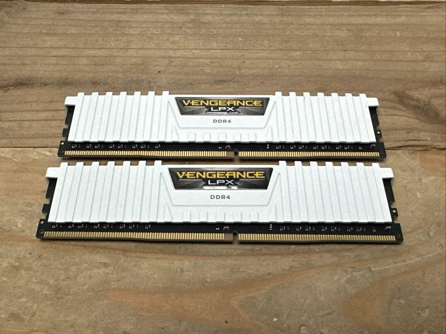 Corsair Vengeance LPX White 16GB (8GBx2) DDR4 3000MHz RAM (CMK16GX4M2B3000C15W)