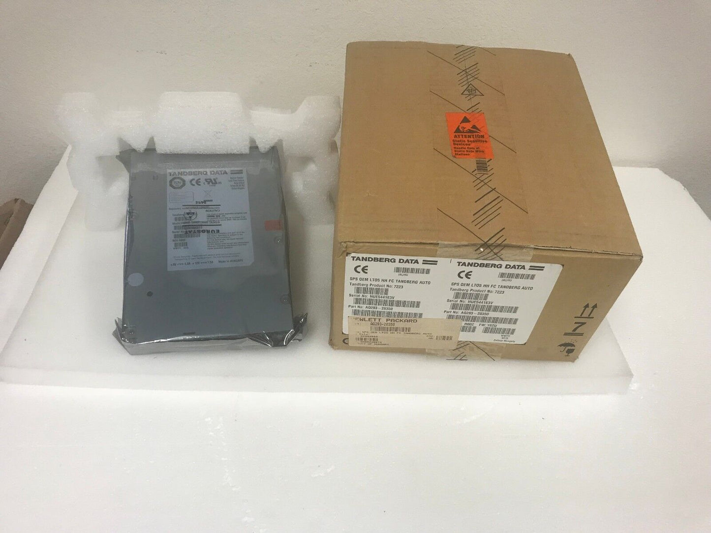 TANDBERG DATA  AQ293-20350 LTO5 (HP) HH FC TAPE DRIVE FOR T24, T40  NEW