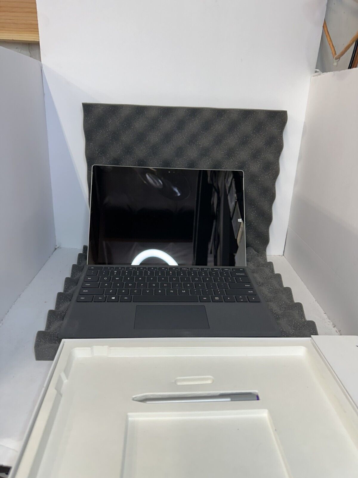 Microsoft Surface Pro 3 12.3" QHD 4GB 64GB WIN 10 pro Type Cover Keyboard DOCK