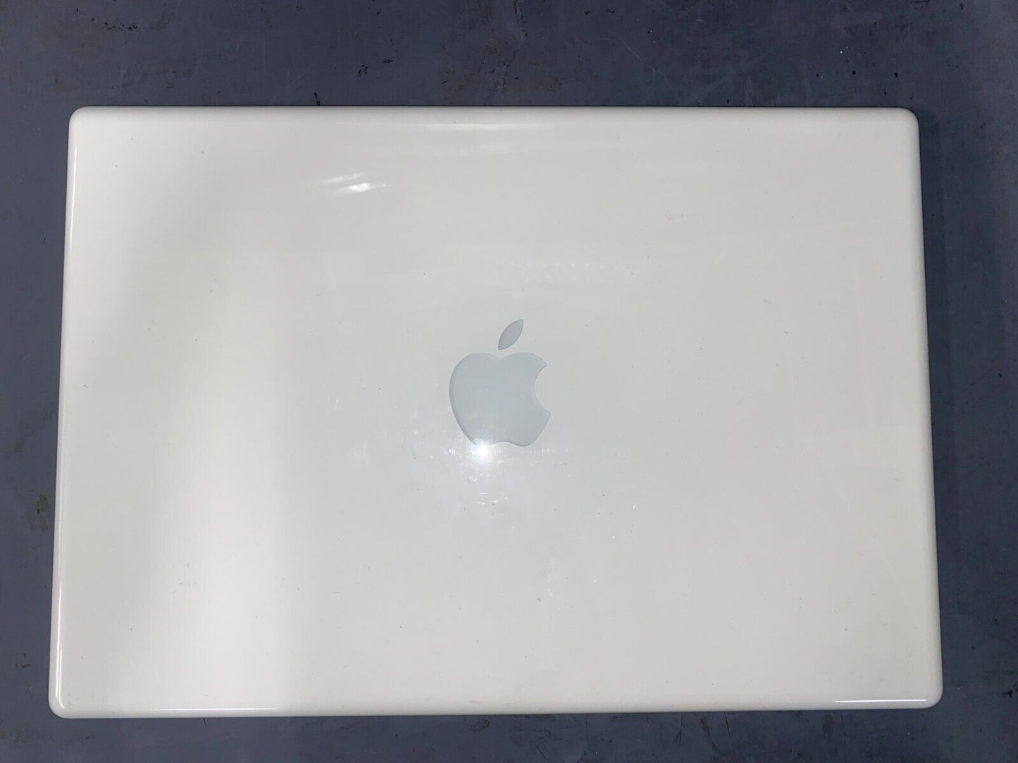 New Apple MacBook A1181 13" 2007 2008 2009 - White Top Cover Case EAPG6020010