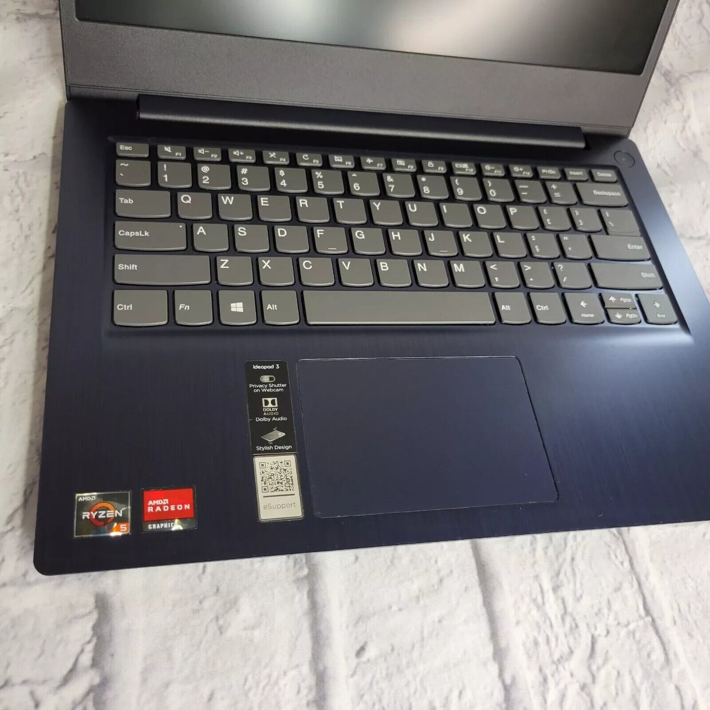 Lenovo Ideapad 3 14ADA05 14" AMD Ryzen 5 3500U 2.10 GHz 8GB RAM 250GB SSD WIN 11