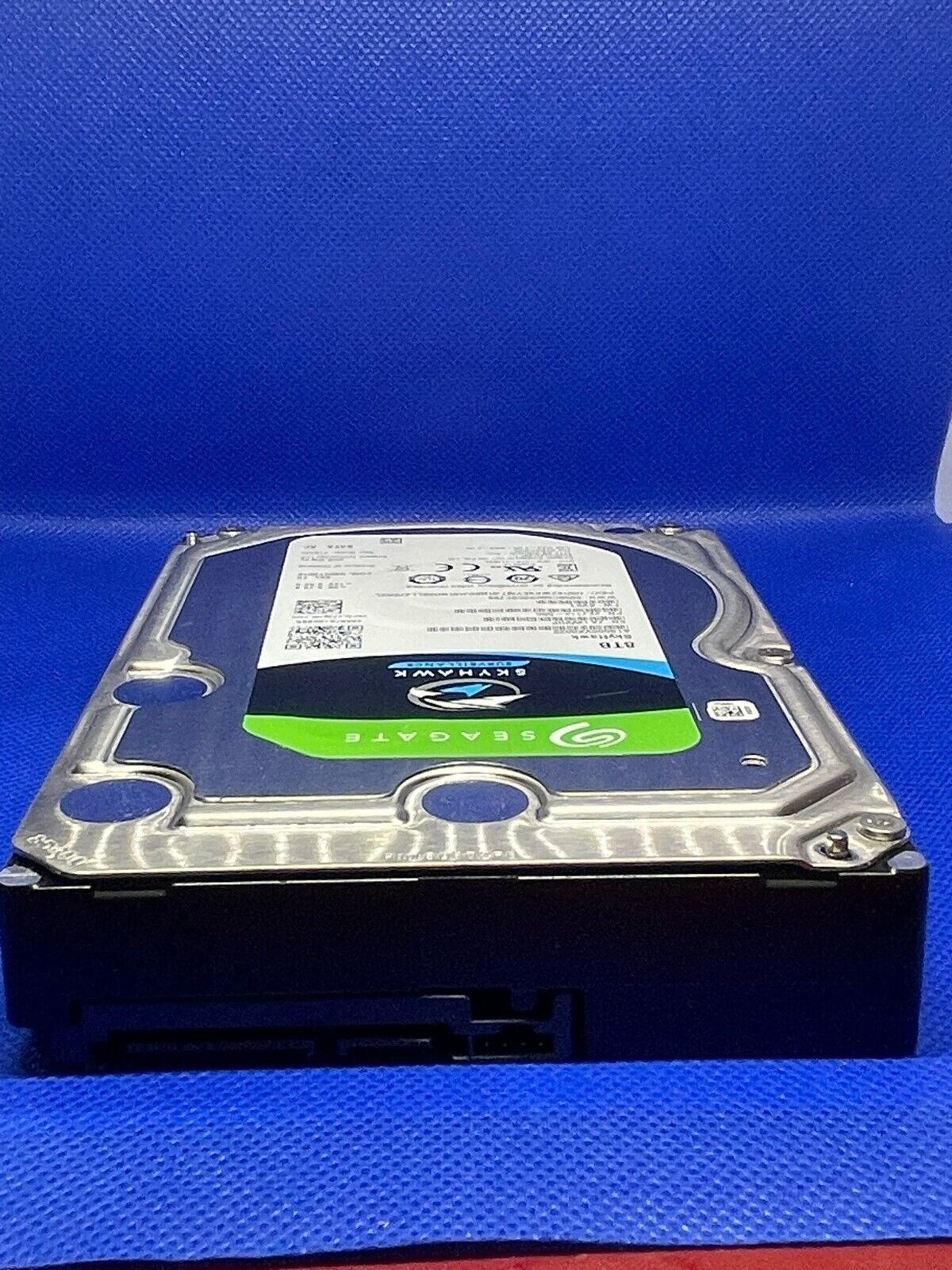 Seagate SkyHawk ST8000VX0022 8TB 3.5" 6Gb/s 256MB 7.2K SATA HDD P/N: 2EJ112-500