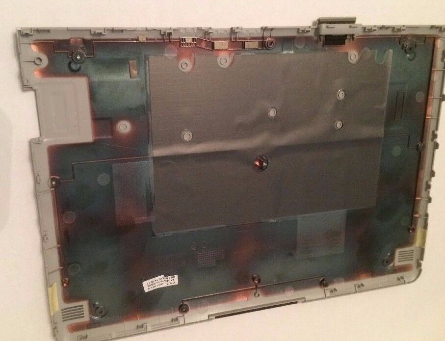 Genuine SAMSUNG XE303C12 XE303C12-A01US 11.6 BOTTOM BASE COVER BA75-04168A